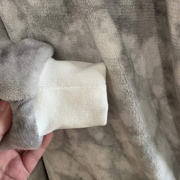 Sherpa Plush Hooded Jacket - Picture 4 of 7